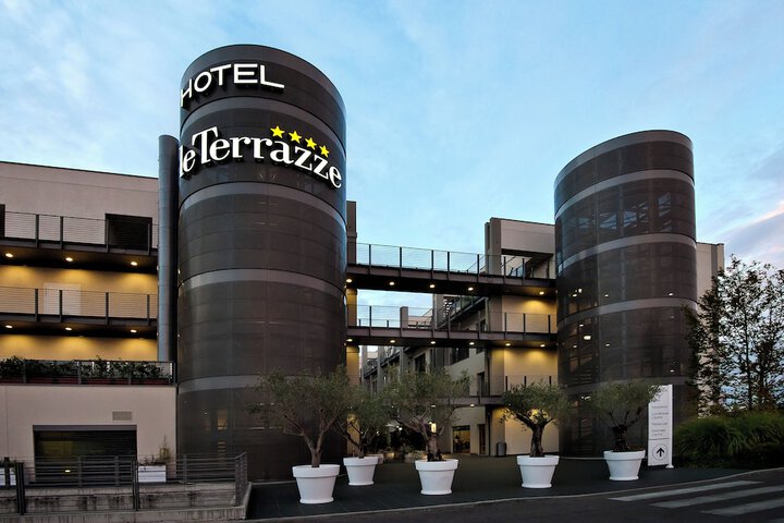 Hotel 79 of 86