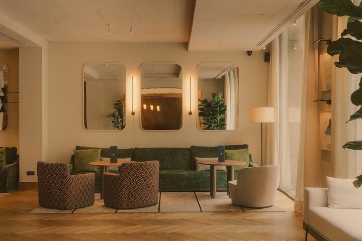 Guest Lobby