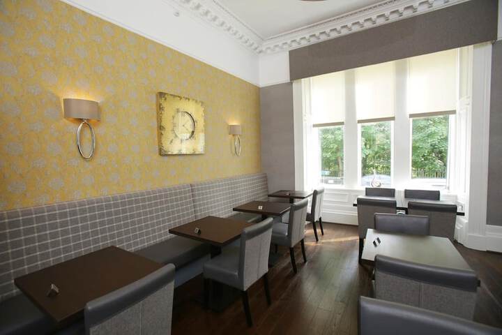 Dining 60 of 72