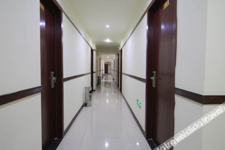 Hotel Interior 8 of 21