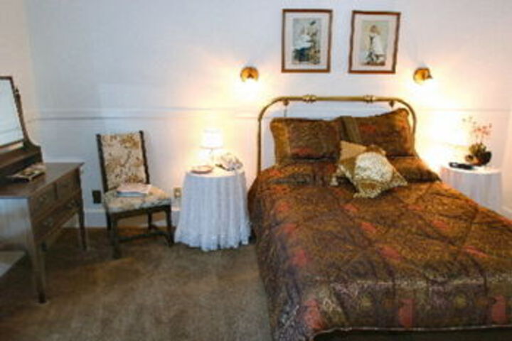 Room 33 of 68