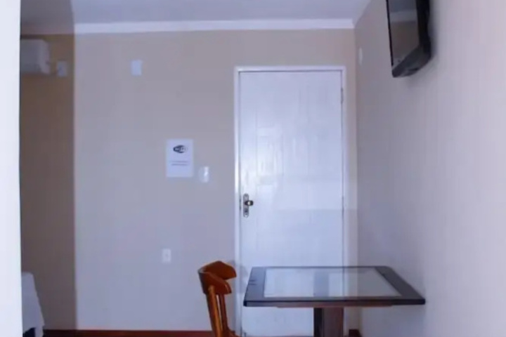 Room 15 of 23