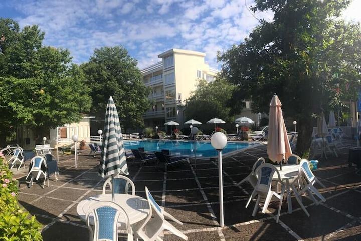 Hotel 53 of 55