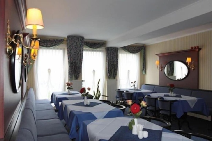 Dining Photos
