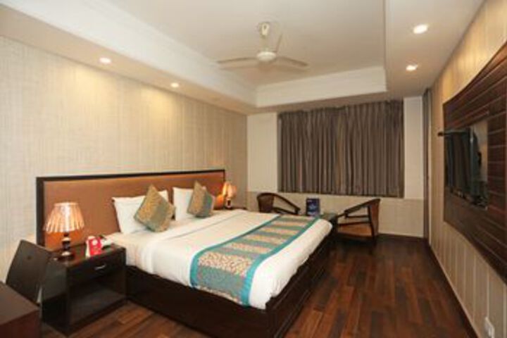 Room 16 of 31