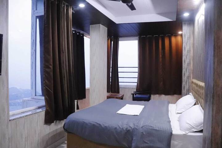 Room 6 of 21