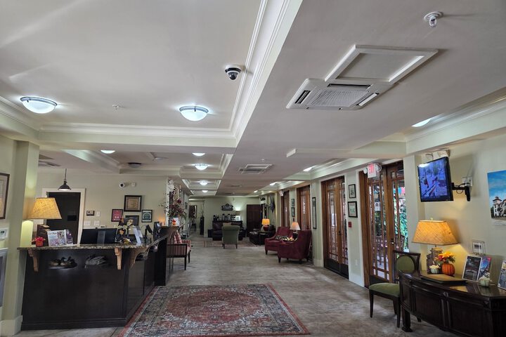 Hotel Interior 4 of 31