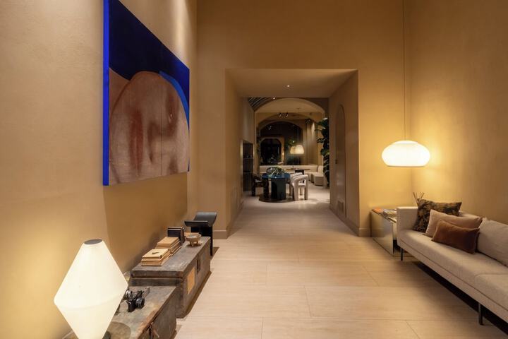 Hotel Interior 9 of 86