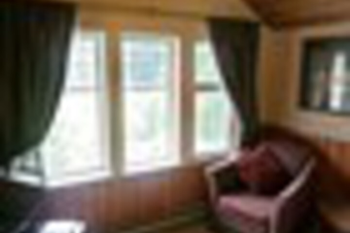 Room 47 of 90