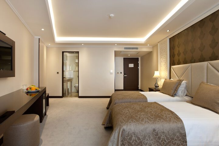 Room 16 of 70