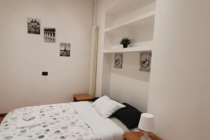 Room 4 of 15