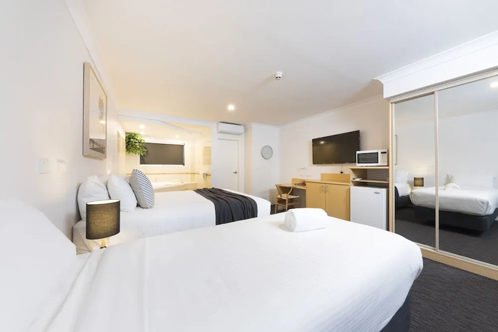 Room 4 of 21