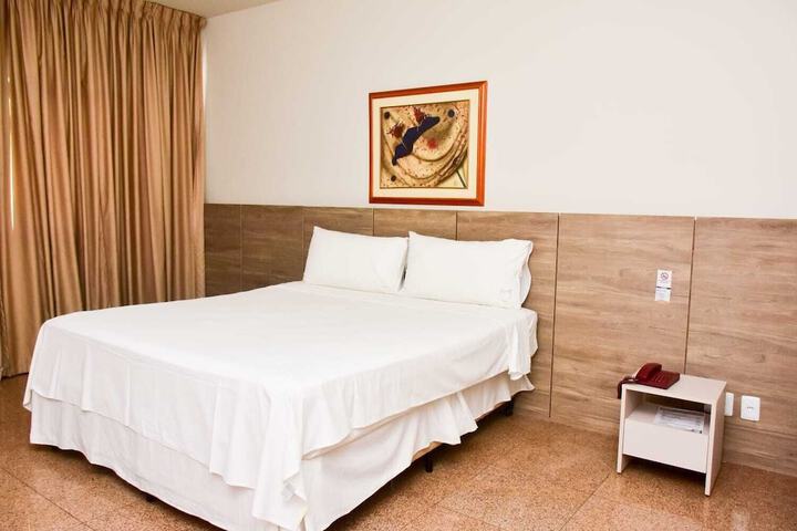 Room 3 of 33