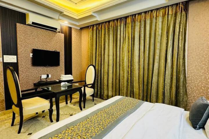 Room 19 of 79