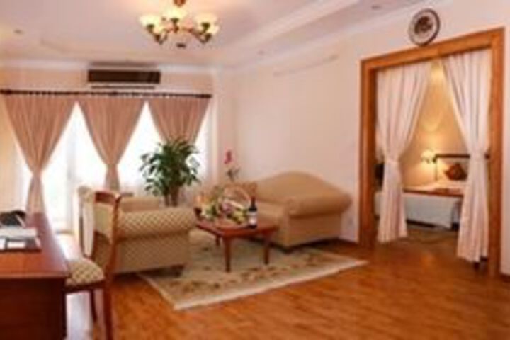 Room 35 of 61