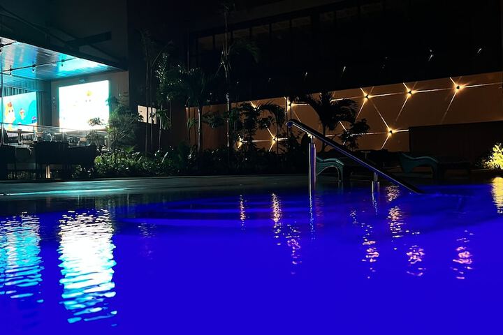 Pool 53 of 100