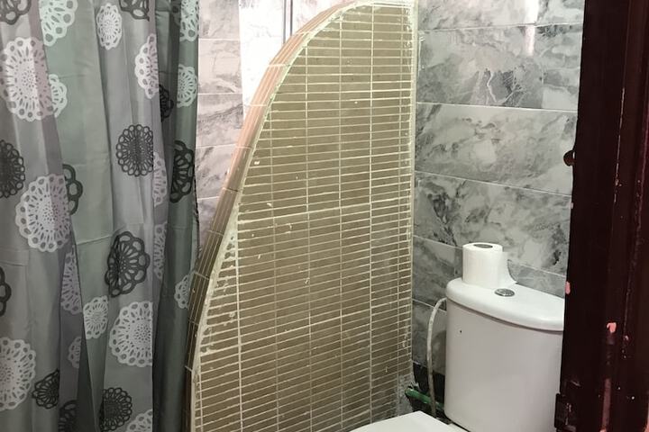 Room 52 of 63