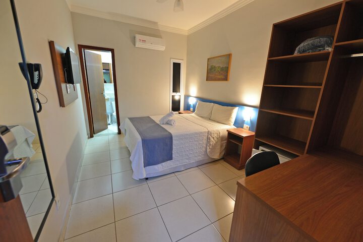 Room 8 of 41