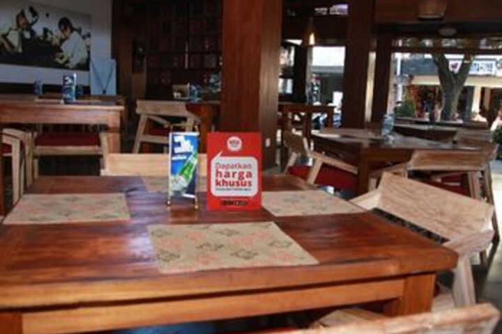 Dining 65 of 72
