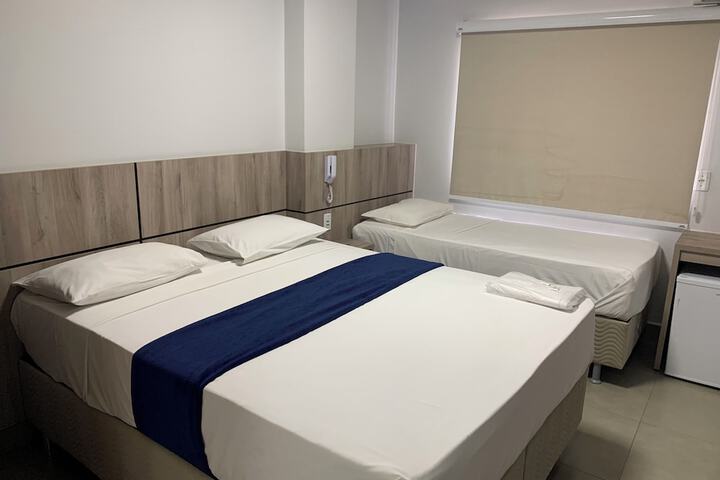 Room 6 of 13
