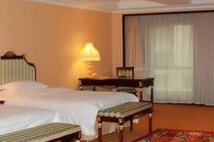 Room 30 of 159