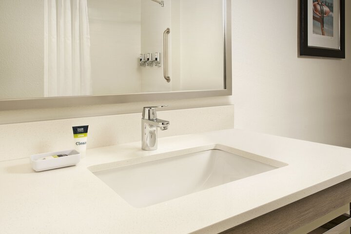 Bathroom sink