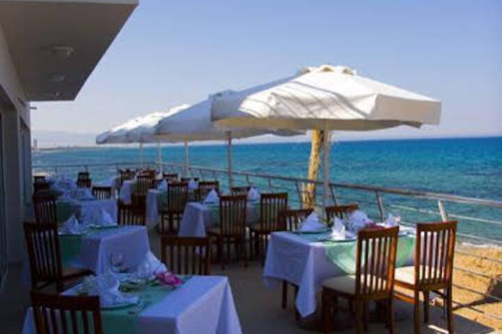 VENUS BEACH RESIDENCES & HOTEL