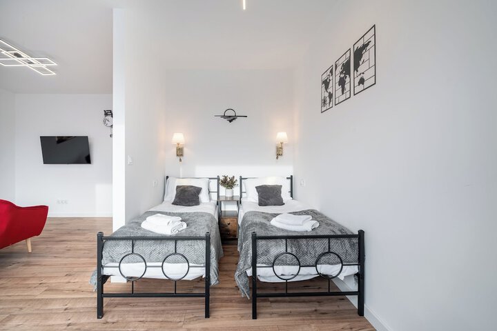 Room 5 of 19