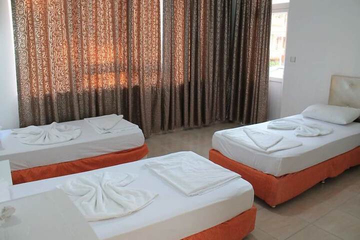 Room 7 of 30