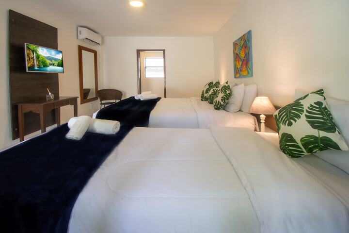 Room 32 of 106