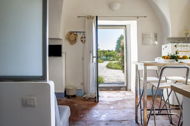 Room 5 of 18