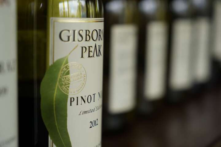 Lounge 33 of 55