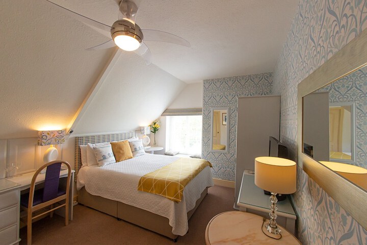 Room 26 of 55
