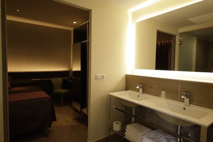 Room 20 of 62
