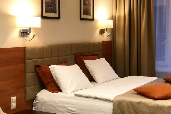 Room 33 of 79