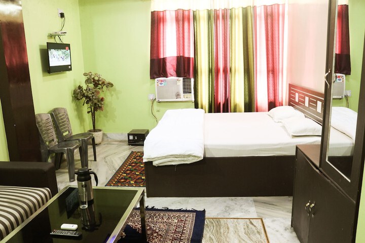 Room 4 of 22
