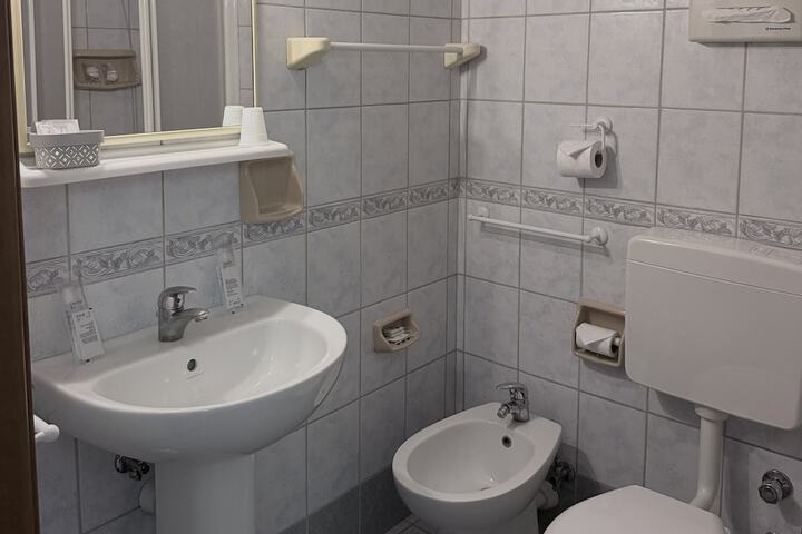 Clean Restrooms
