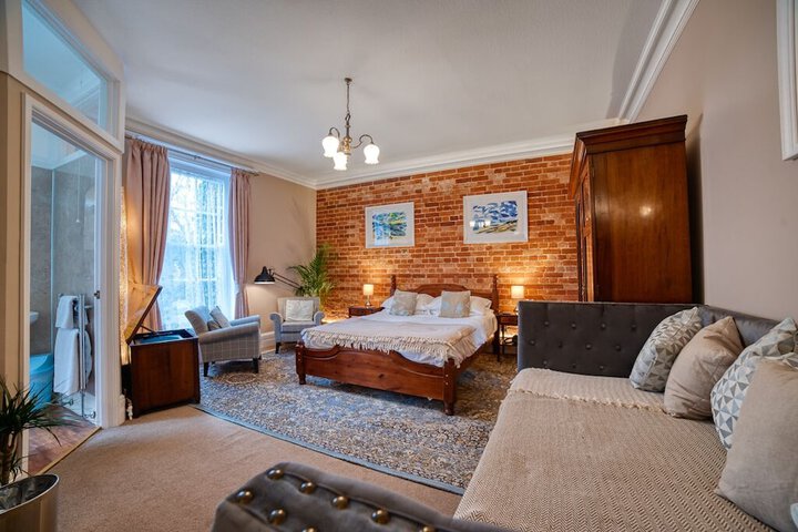 Room 56 of 145