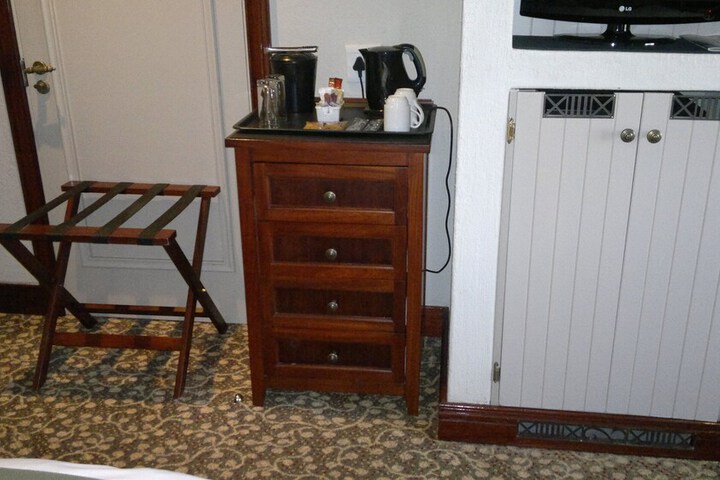 Room 9 of 43