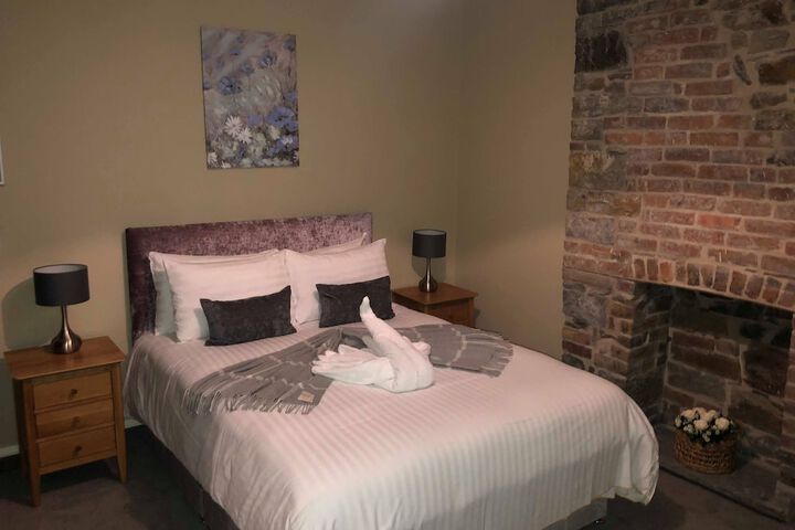Room 5 of 34