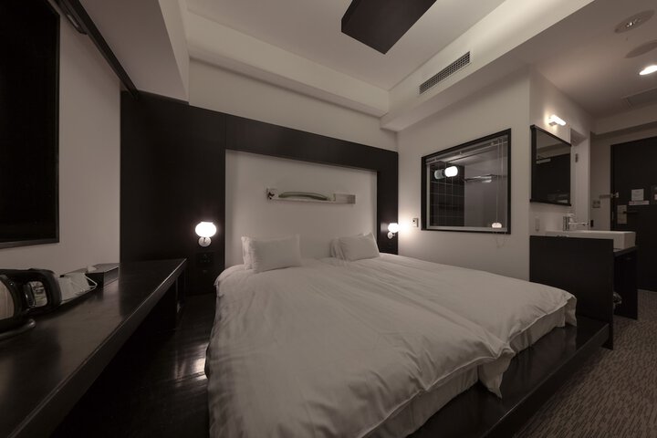 Room 10 of 110