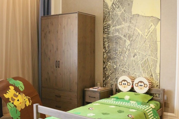 Room 35 of 152