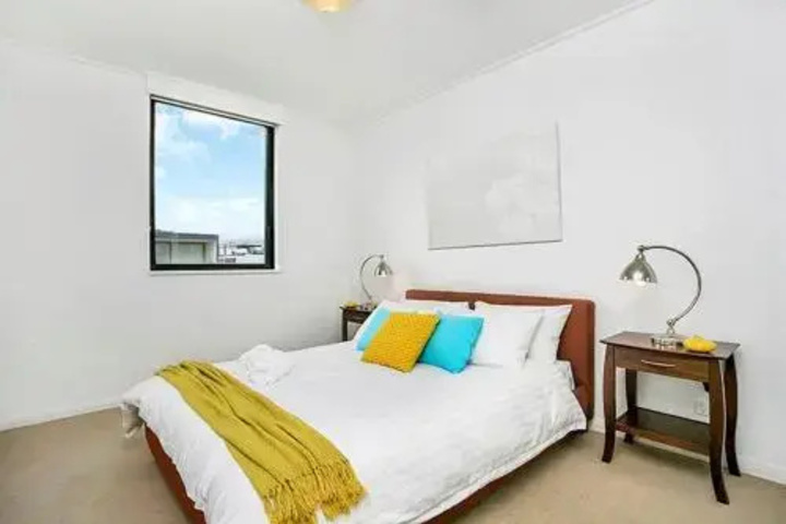 Room 2 of 11