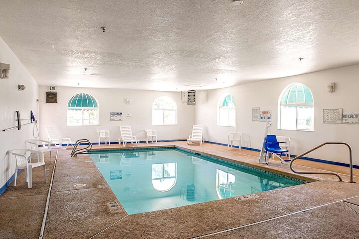 Pools & Facilities