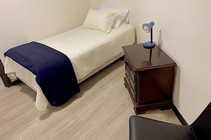 Room 8 of 43