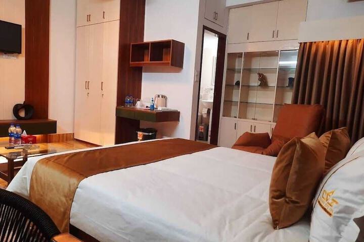 Room 3 of 40