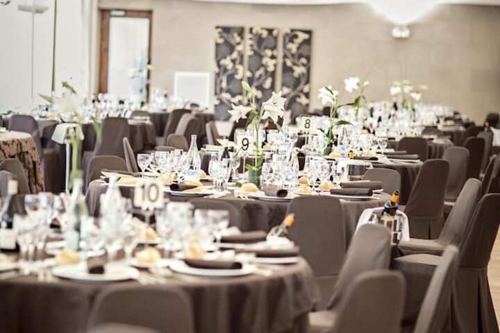 Banquet hall