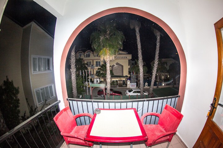 Terrace/Patio 18 of 65