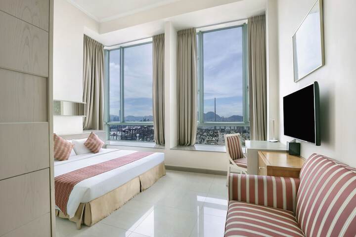 Room 5 of 36