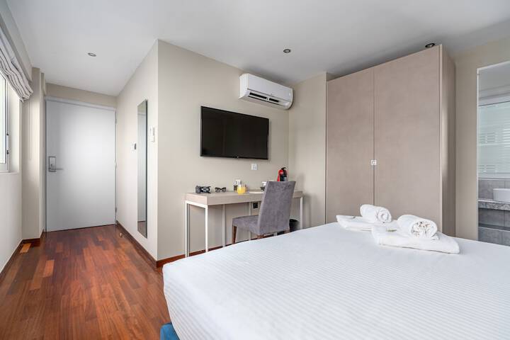 Room 12 of 46